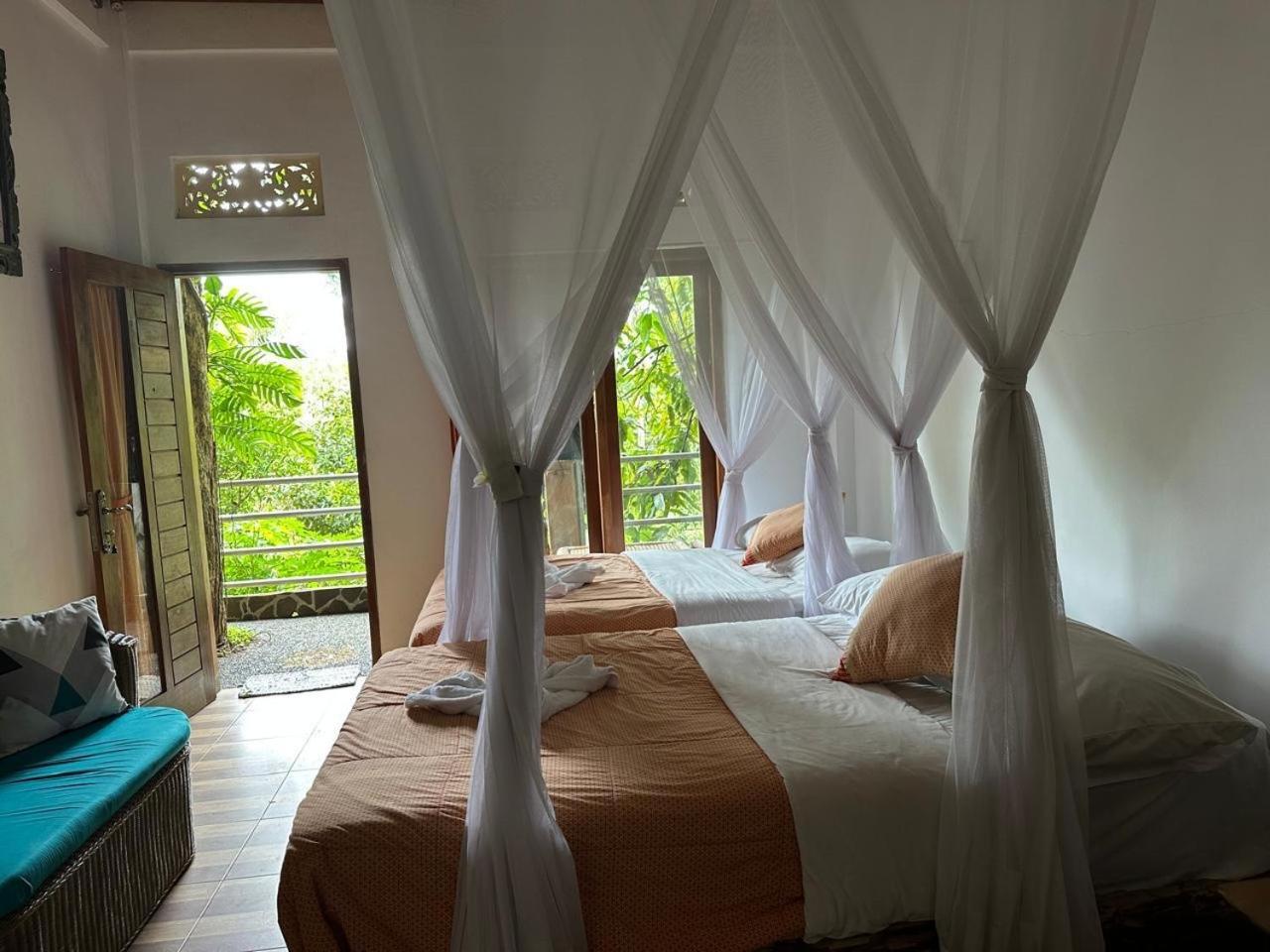 Omunity Bali Hotell Singaraja Exteriör bild