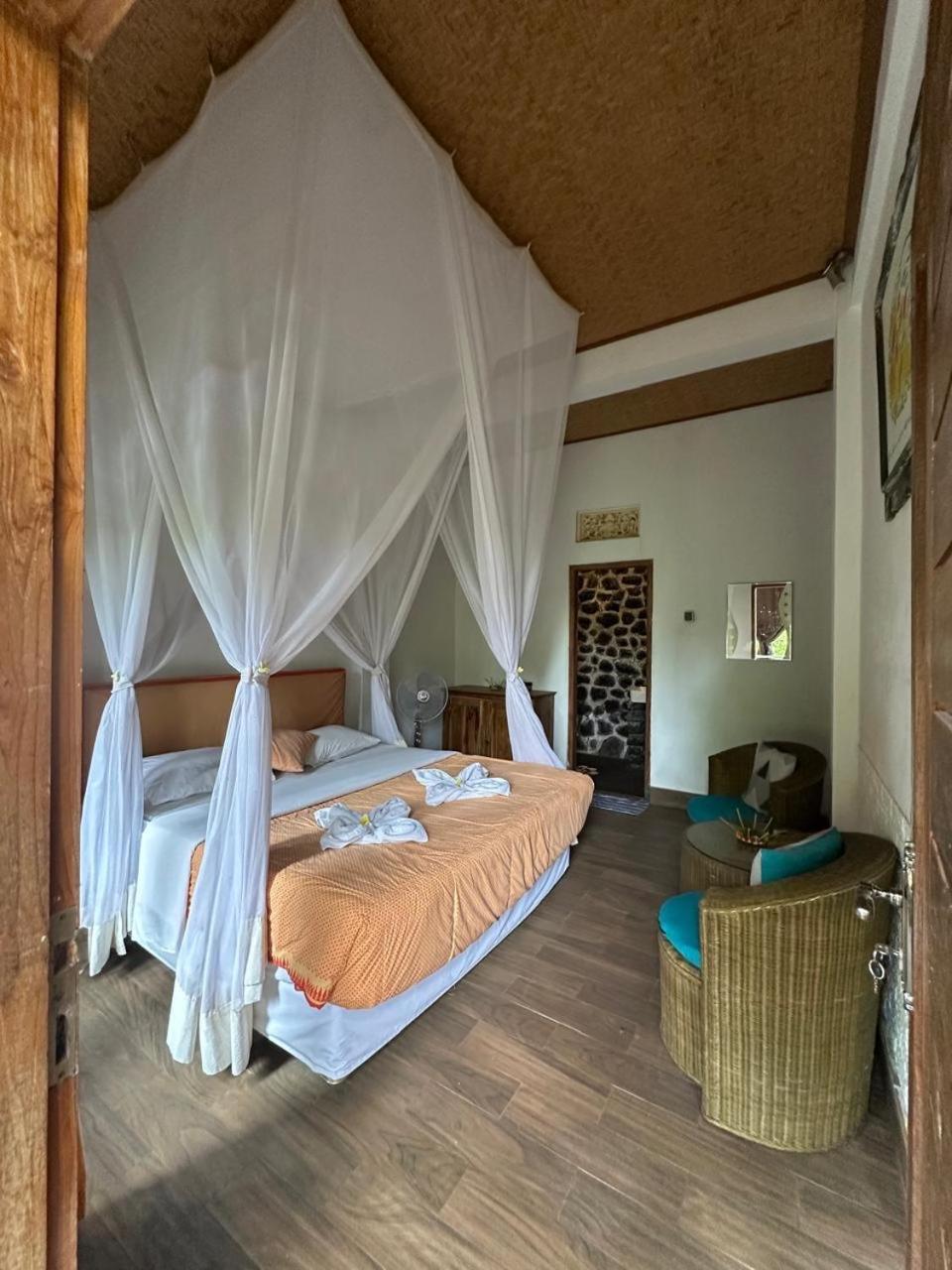 Omunity Bali Hotell Singaraja Exteriör bild
