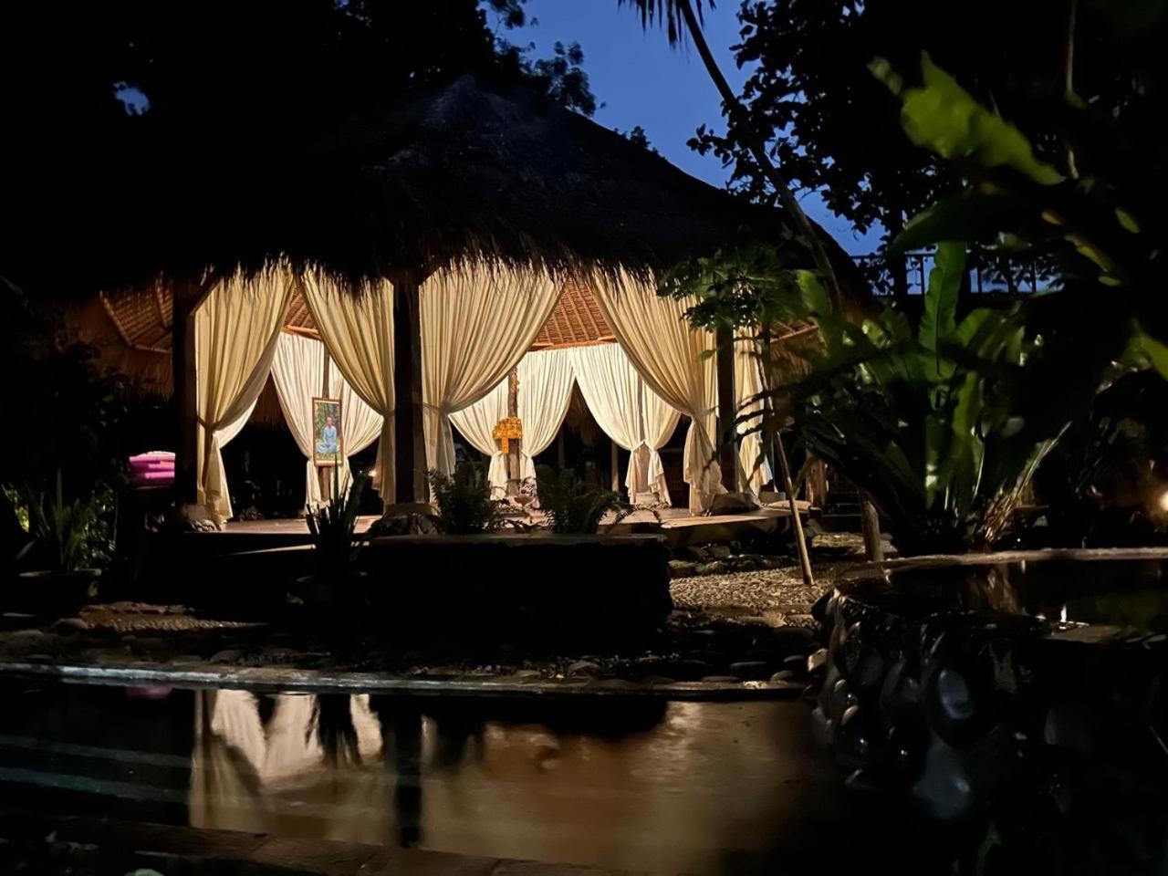 Omunity Bali Hotell Singaraja Exteriör bild