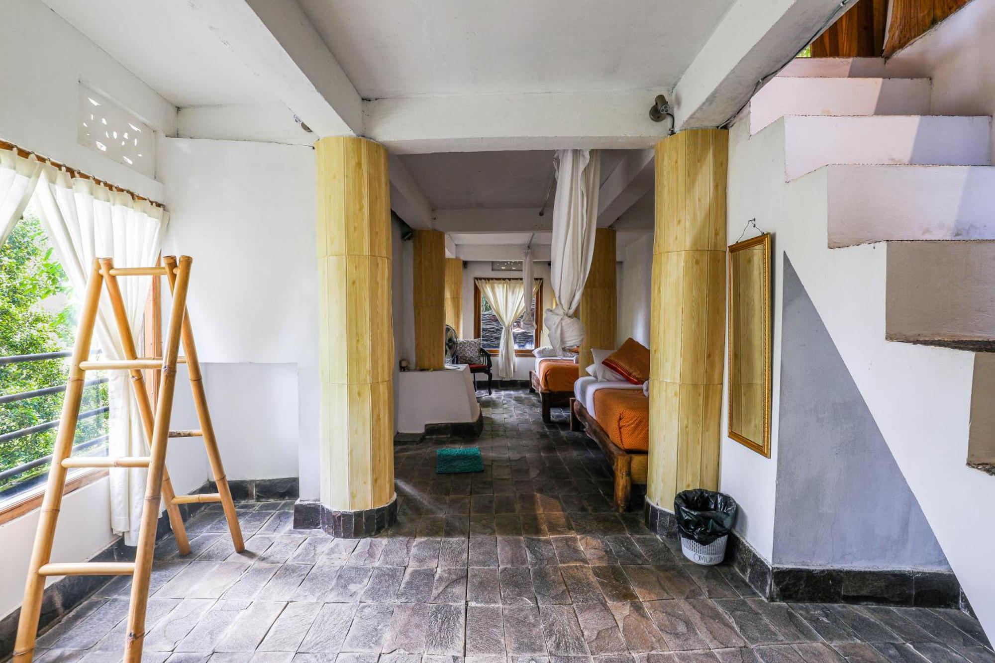 Omunity Bali Hotell Singaraja Exteriör bild