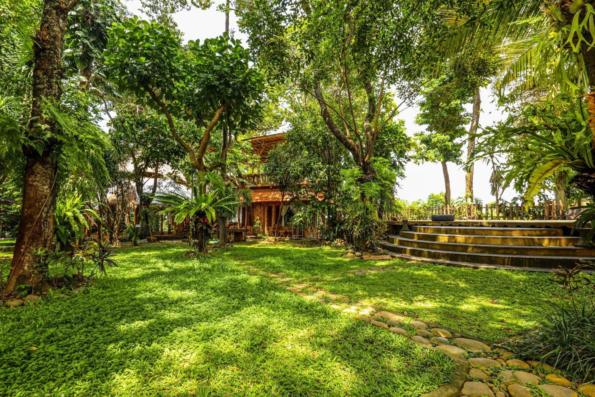 Omunity Bali Hotell Singaraja Exteriör bild