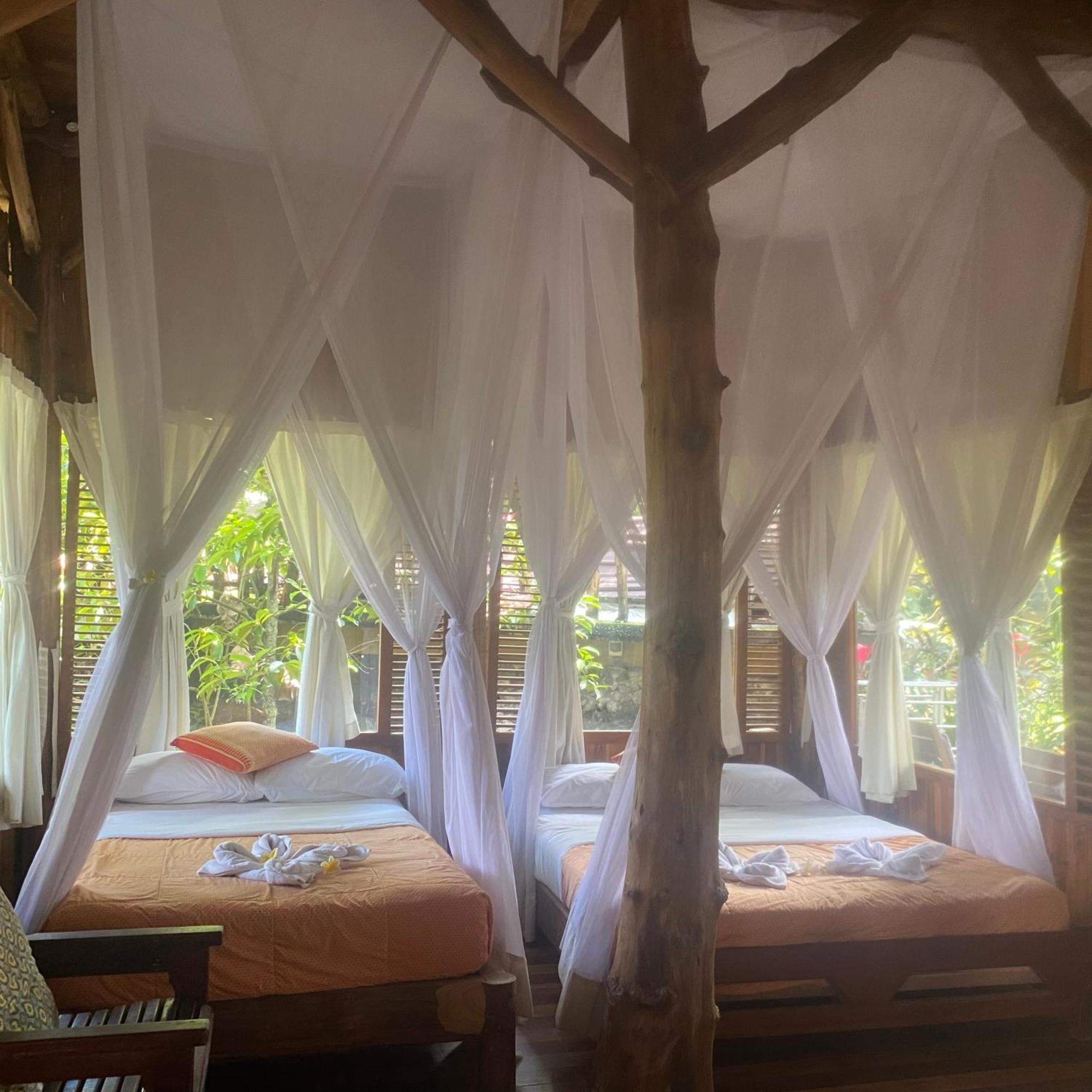 Omunity Bali Hotell Singaraja Exteriör bild
