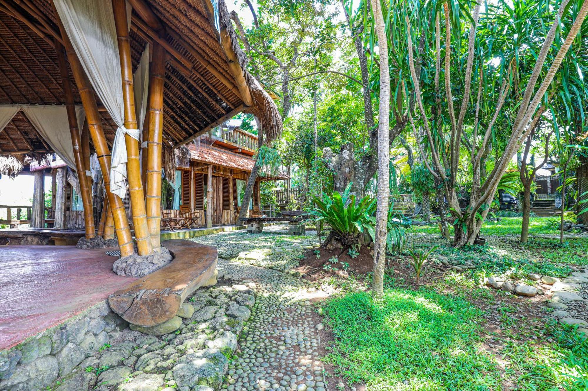 Omunity Bali Hotell Singaraja Exteriör bild