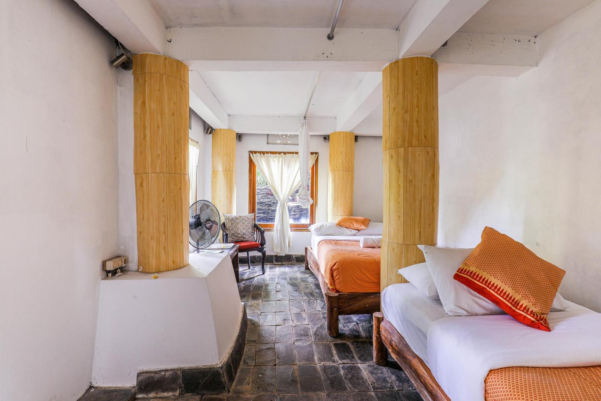Omunity Bali Hotell Singaraja Exteriör bild