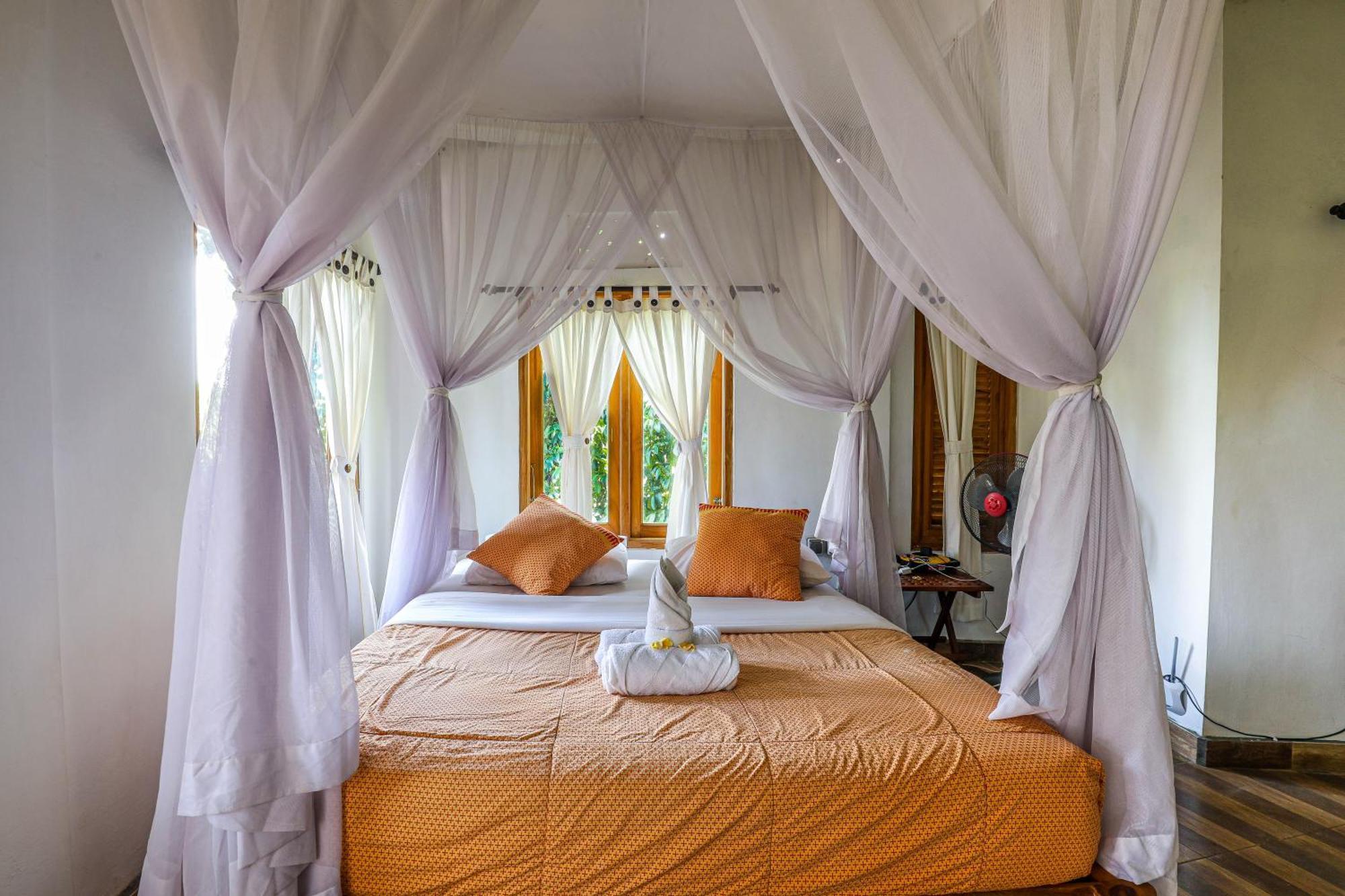 Omunity Bali Hotell Singaraja Exteriör bild