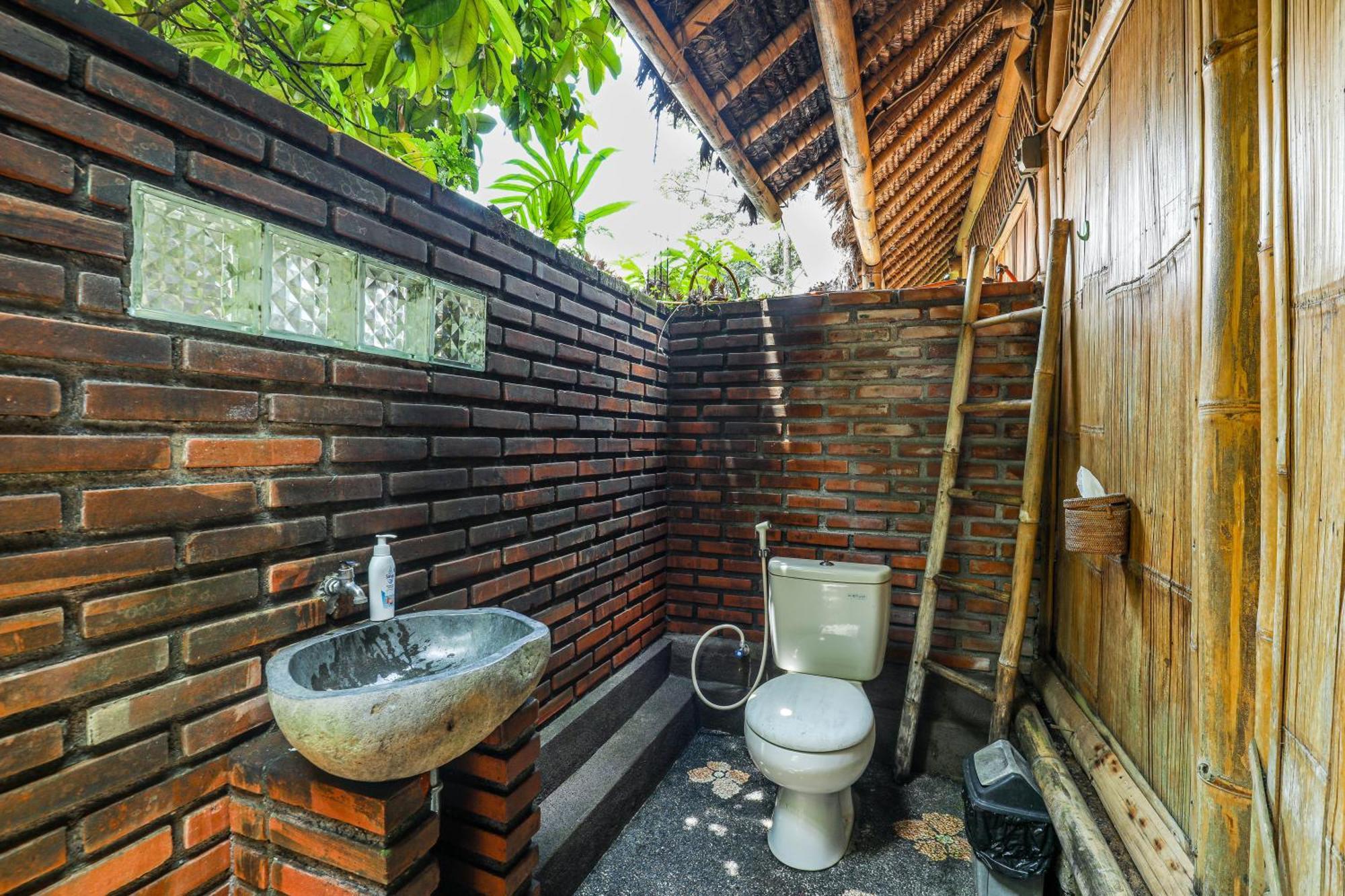 Omunity Bali Hotell Singaraja Exteriör bild