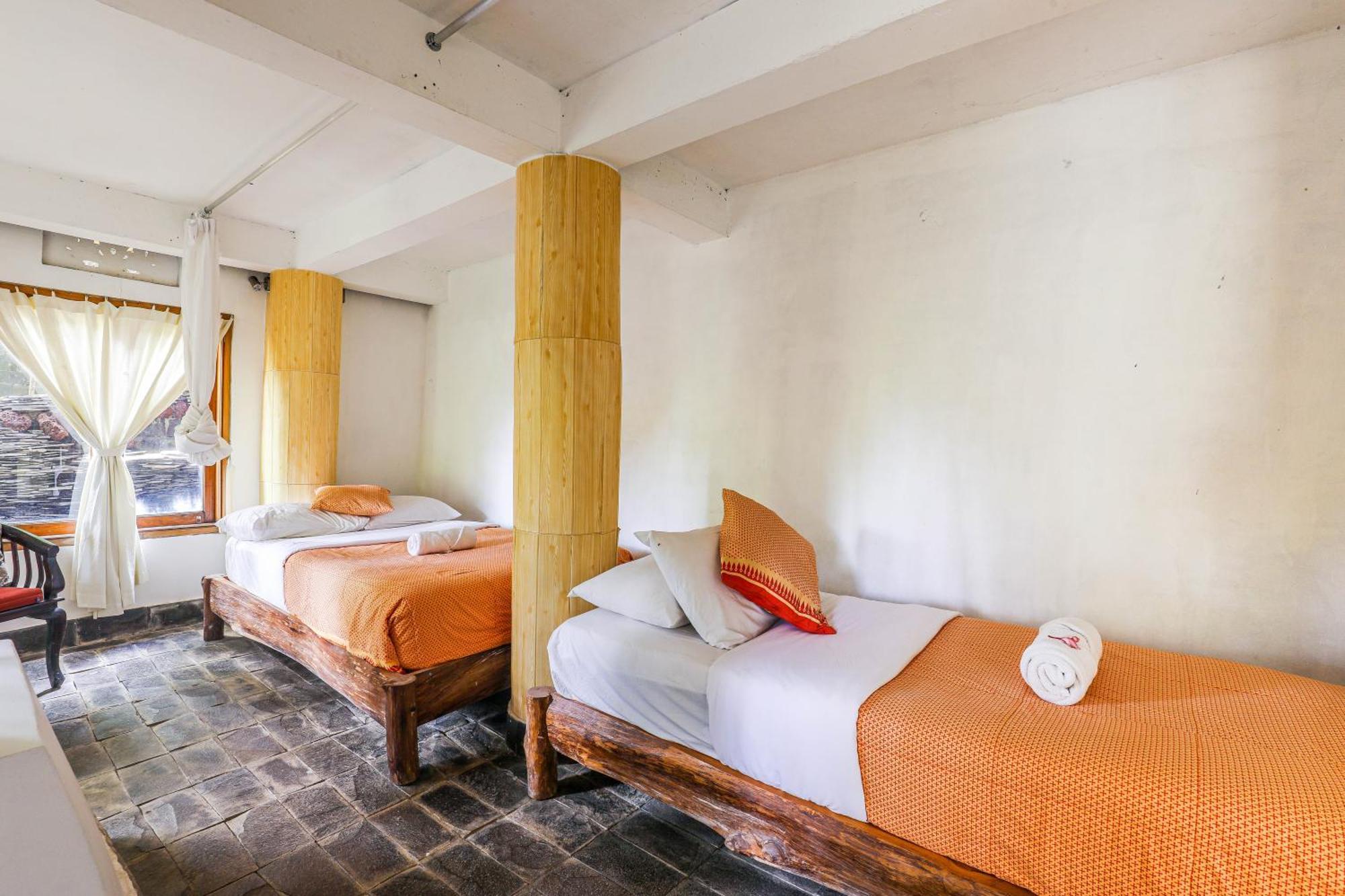 Omunity Bali Hotell Singaraja Exteriör bild